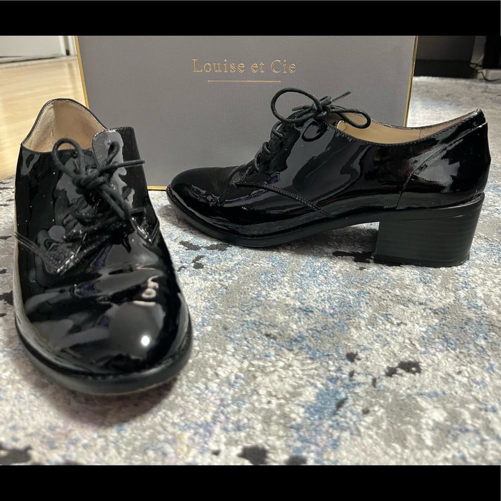 Louise et Cie Black Patent Leather shoes with laces